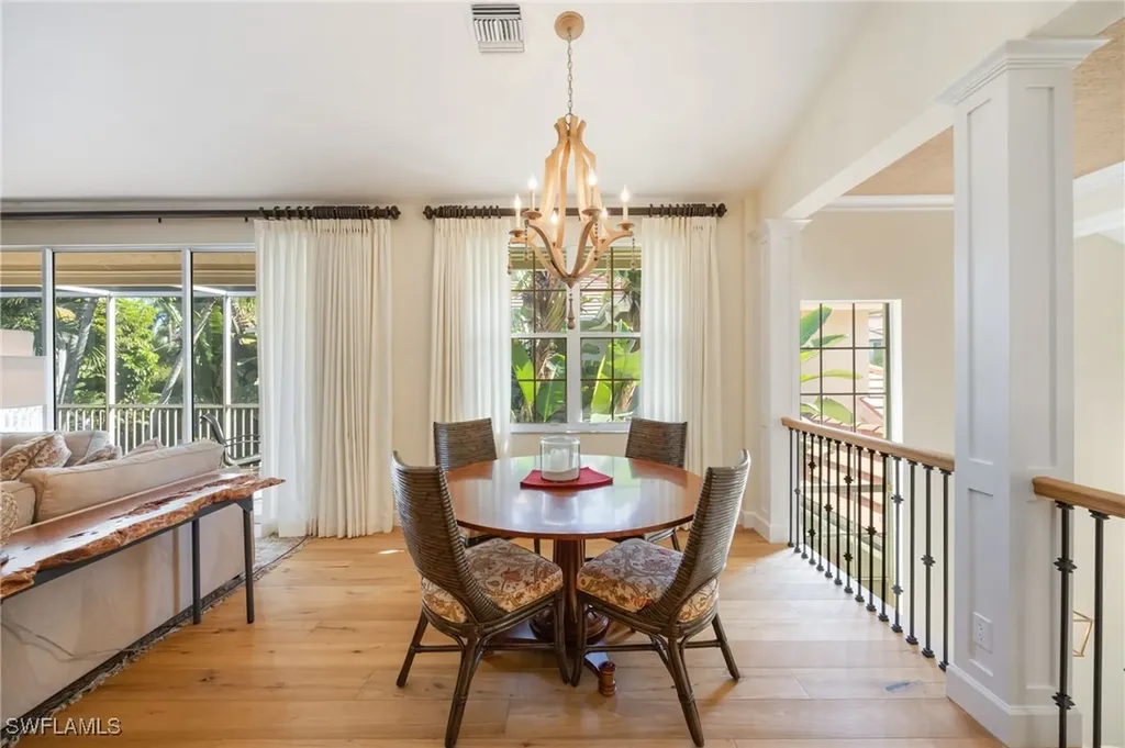 611 10th Avenue S Naples FL 34102