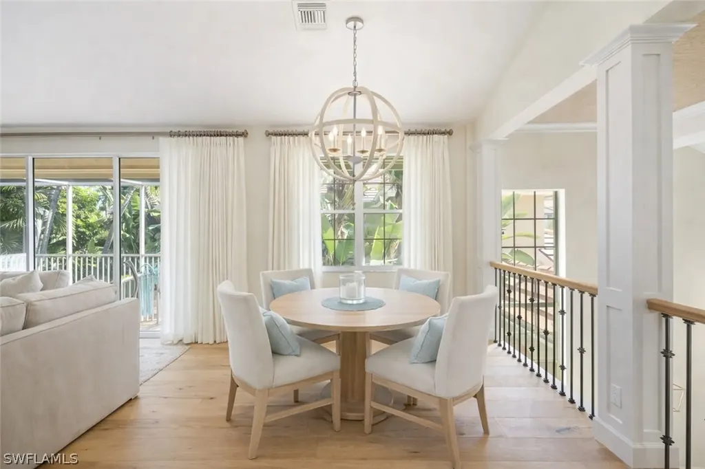 611 10th Avenue S Naples FL 34102