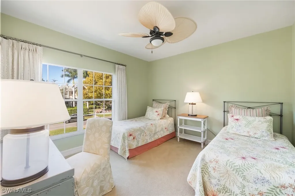 611 10th Avenue S Naples FL 34102