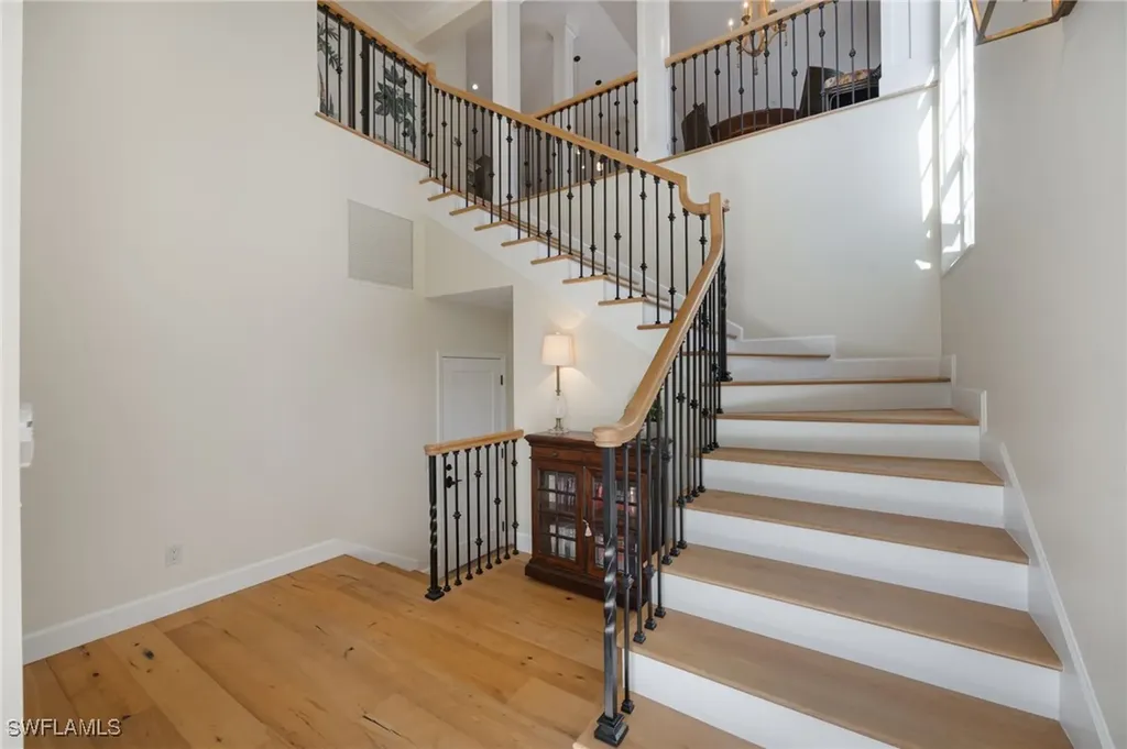 611 10th Avenue S Naples FL 34102