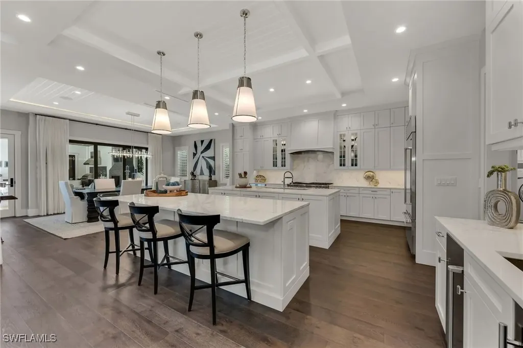 2025 Crayton Road Naples FL 34102