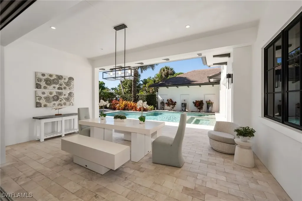 2025 Crayton Road Naples FL 34102