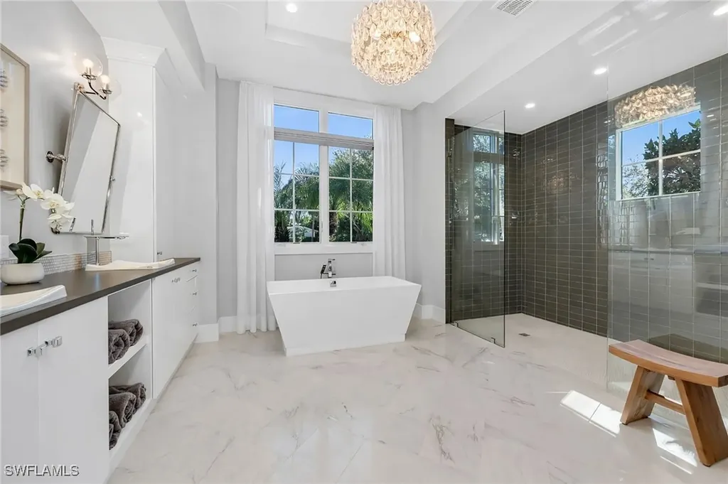 2025 Crayton Road Naples FL 34102
