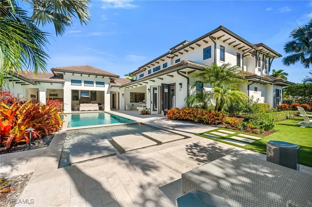2025 Crayton Road Naples FL 34102