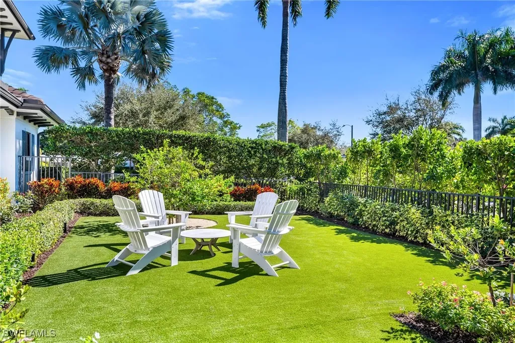 2025 Crayton Road Naples FL 34102