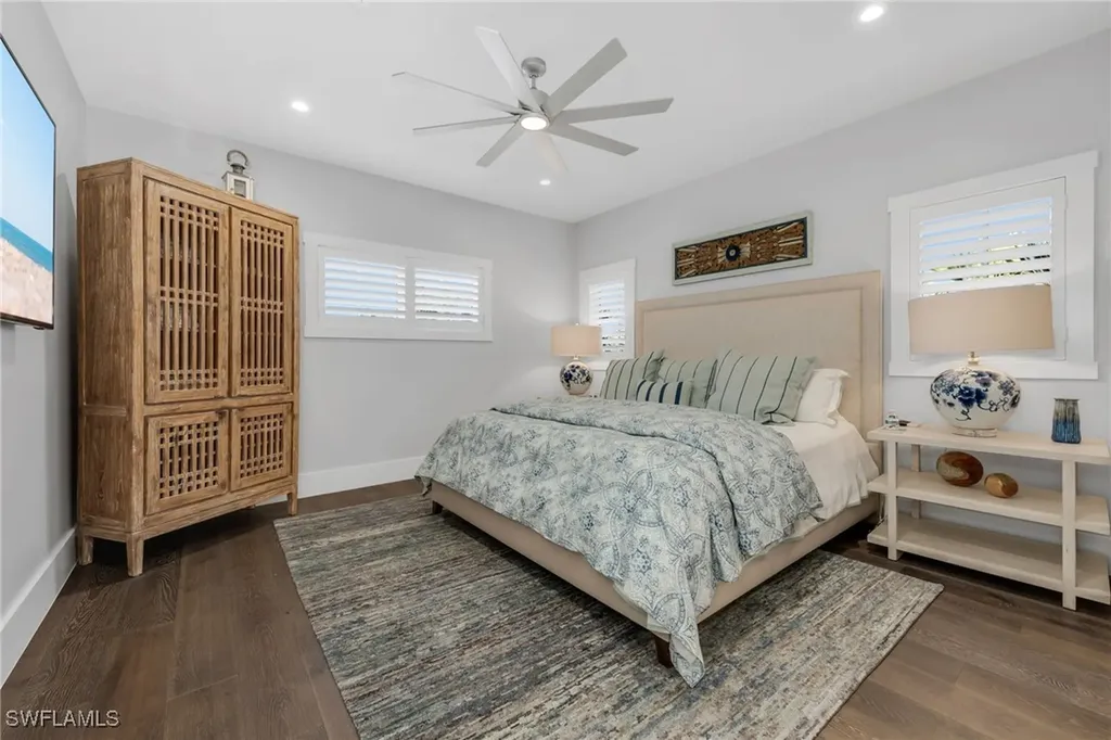 2025 Crayton Road Naples FL 34102