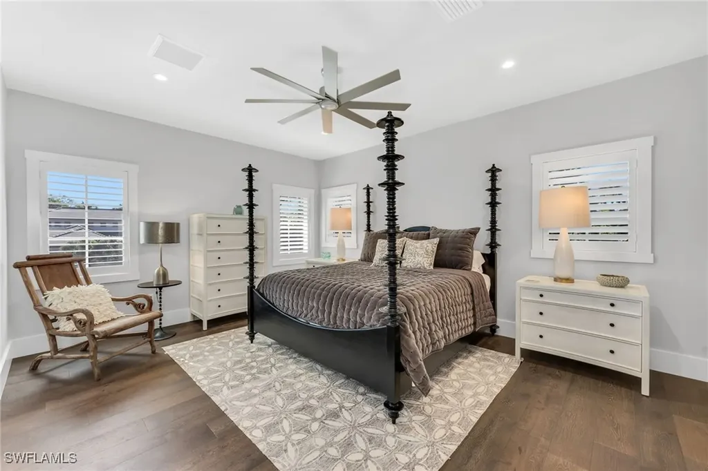 2025 Crayton Road Naples FL 34102