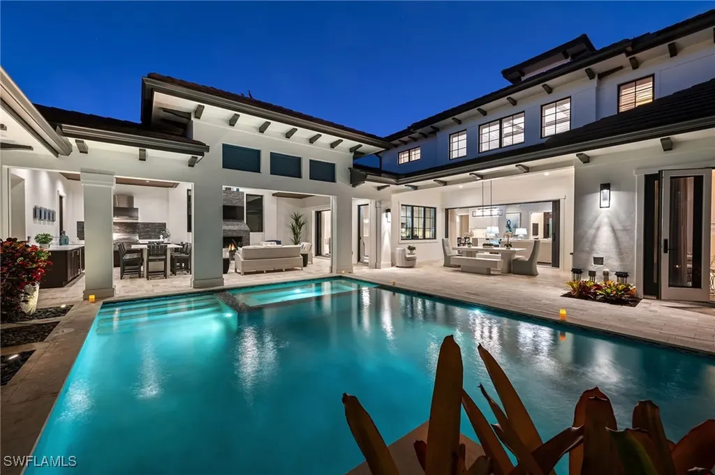 2025 Crayton Road Naples FL 34102