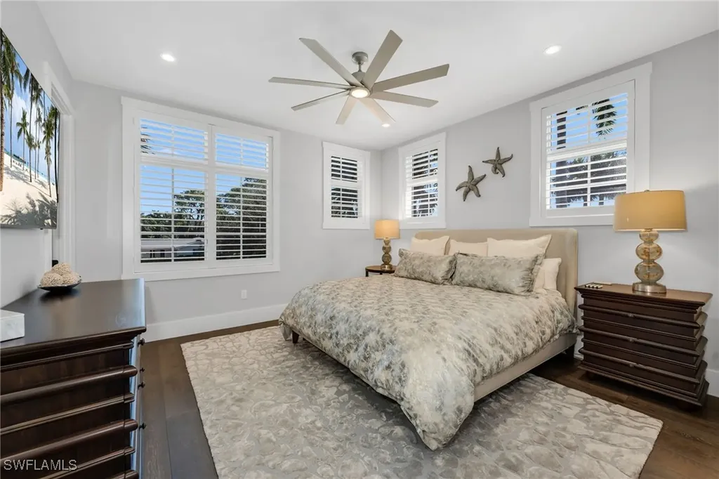 2025 Crayton Road Naples FL 34102