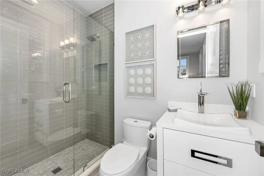 2025 Crayton Road Naples FL 34102