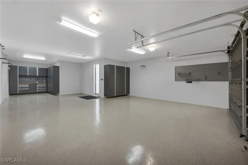 2025 Crayton Road Naples FL 34102