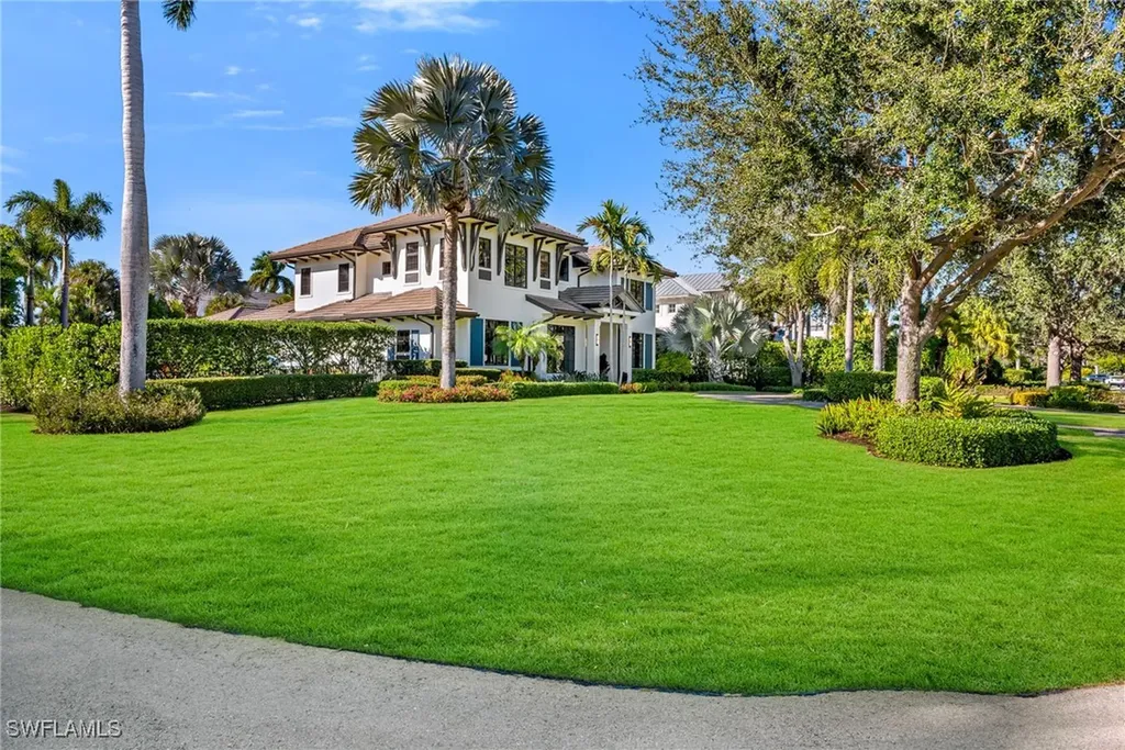 2025 Crayton Road Naples FL 34102