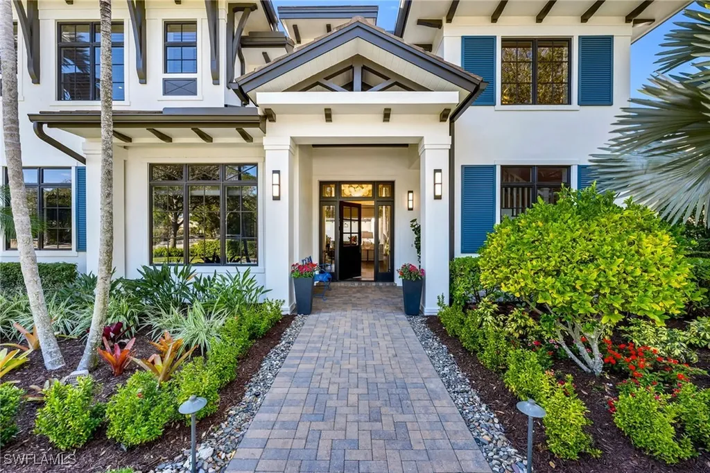 2025 Crayton Road Naples FL 34102