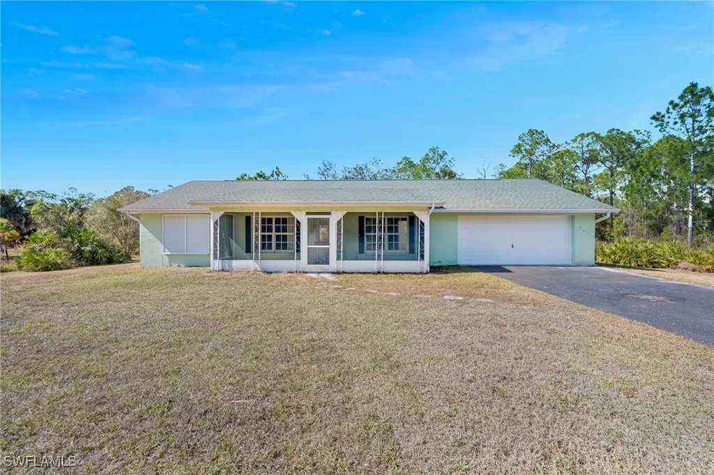 721 22nd Street SE Naples FL 34117