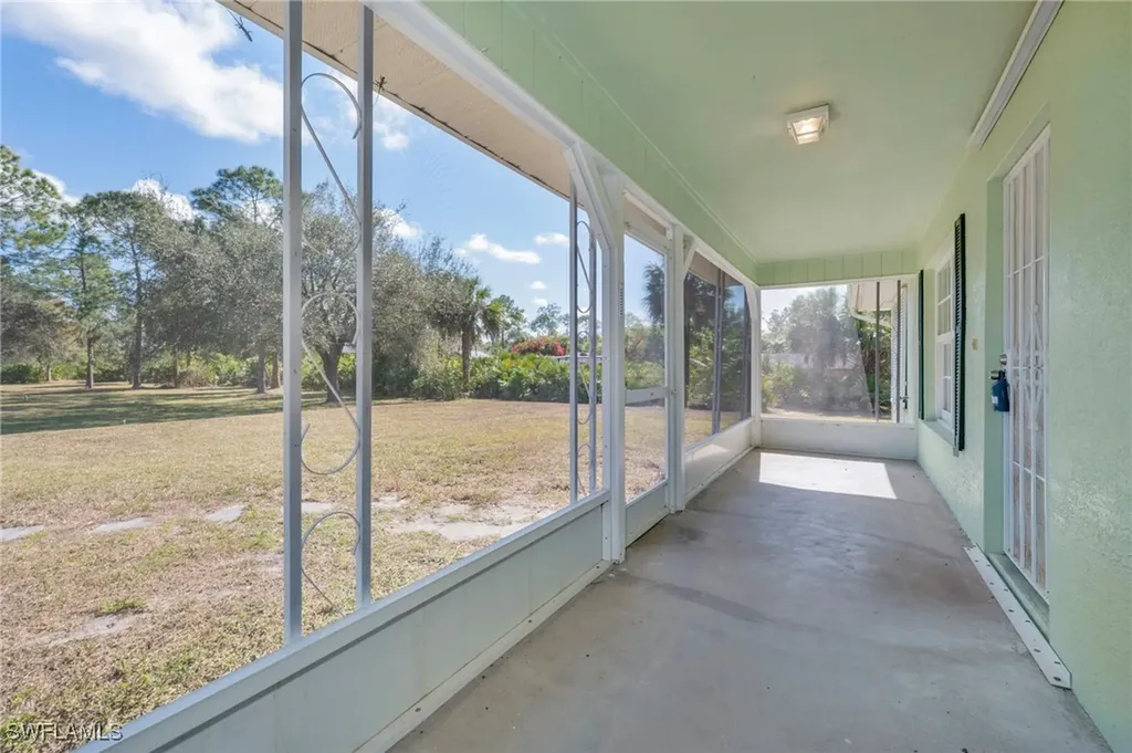 721 22nd Street SE Naples FL 34117