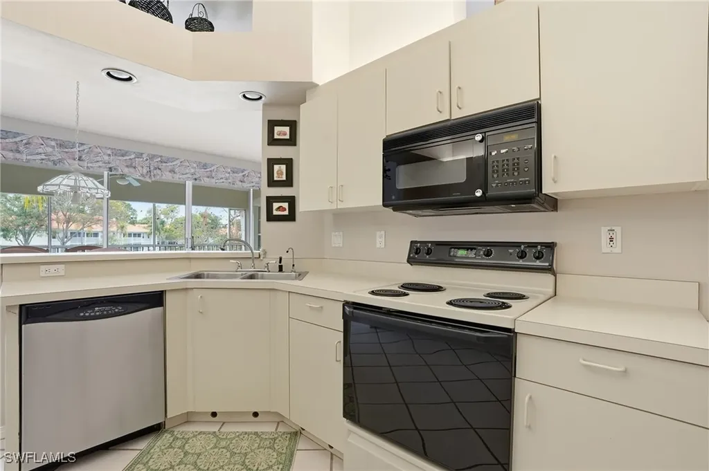 7680 Oleander Gate Drive Naples FL 34109