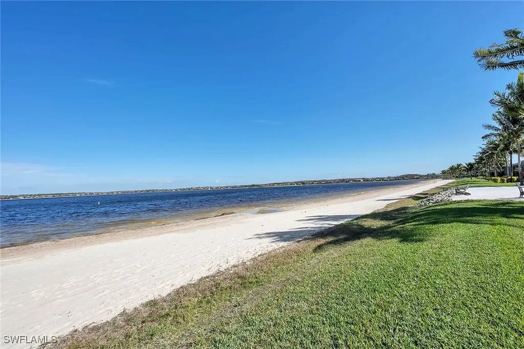 9087 Breakwater Drive Naples FL 34120