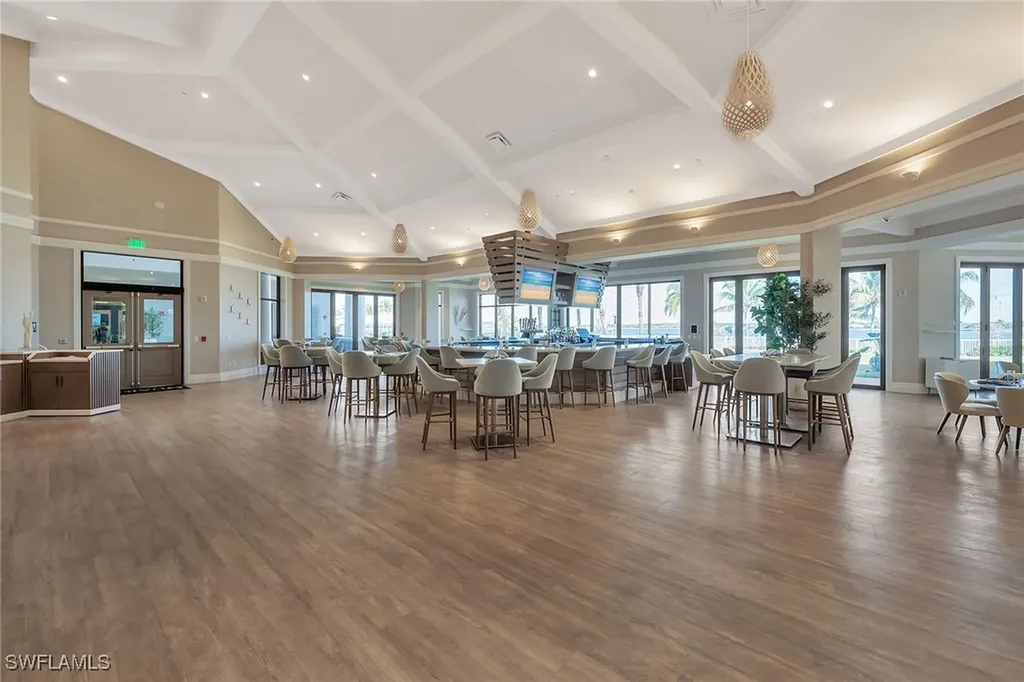 9087 Breakwater Drive Naples FL 34120