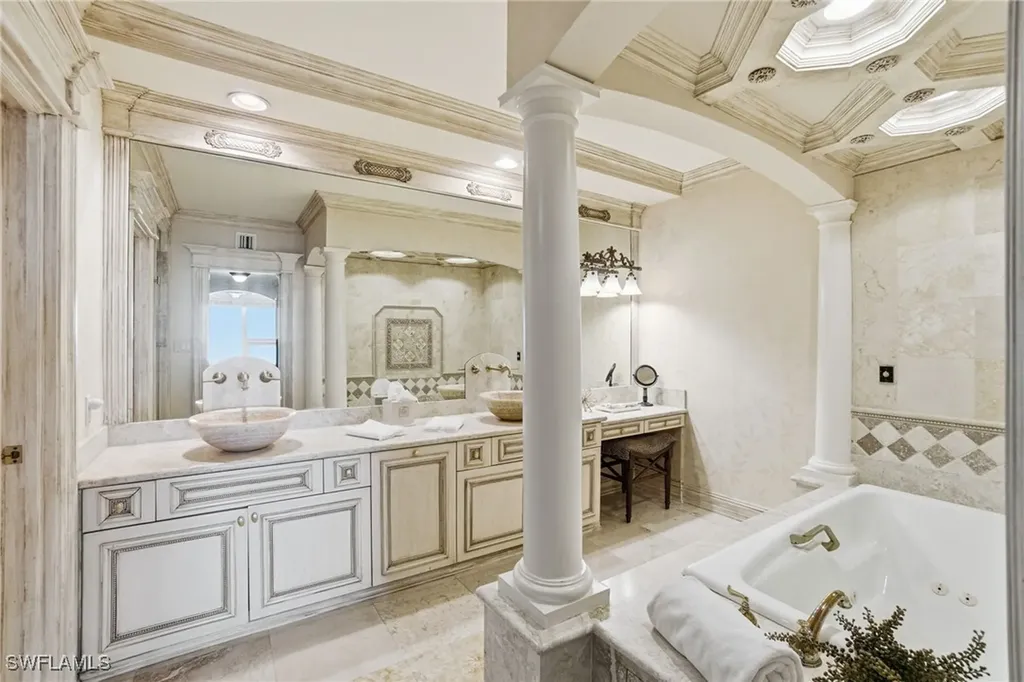 4301 Gulf Shore Boulevard N Naples FL 34103