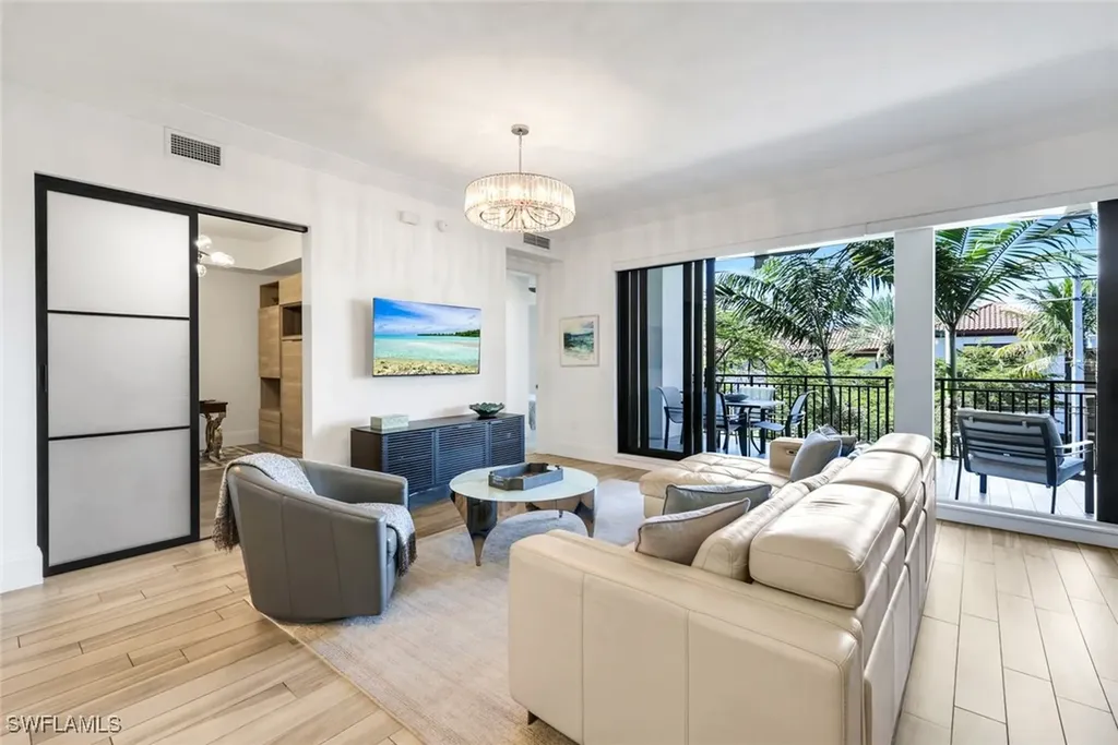 1035 3rd Avenue S Naples FL 34102