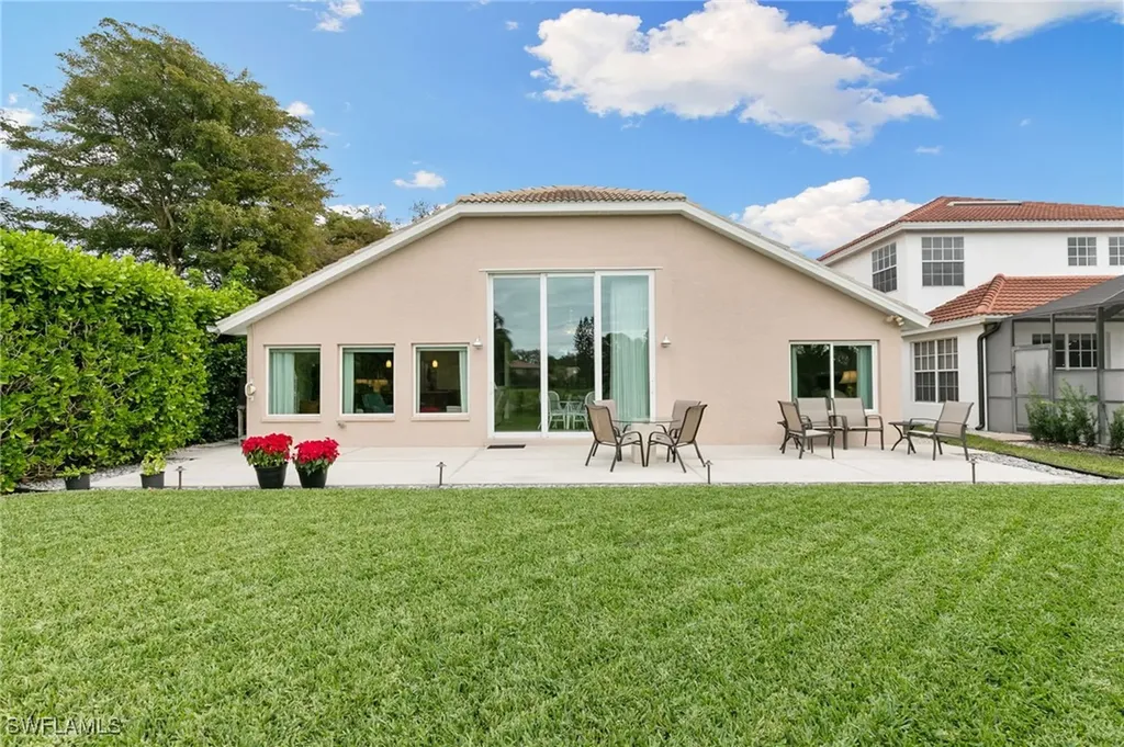 6737 Autumn Woods Boulevard Naples FL 34109