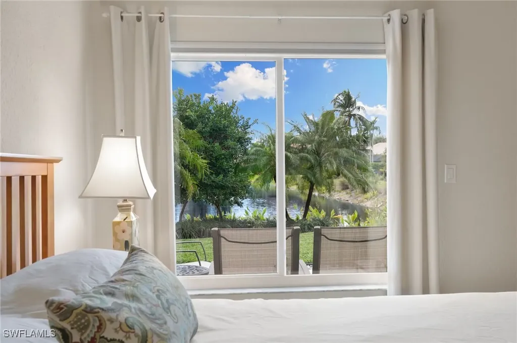 6737 Autumn Woods Boulevard Naples FL 34109