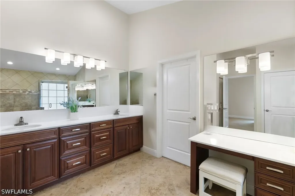 6737 Autumn Woods Boulevard Naples FL 34109