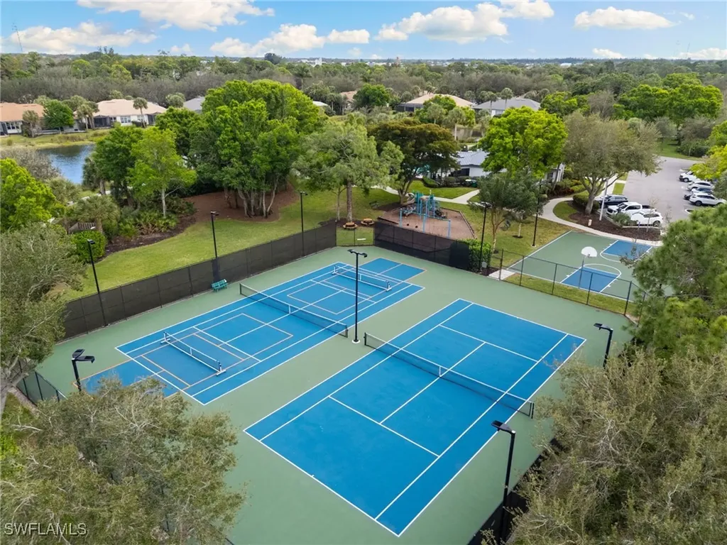 6737 Autumn Woods Boulevard Naples FL 34109