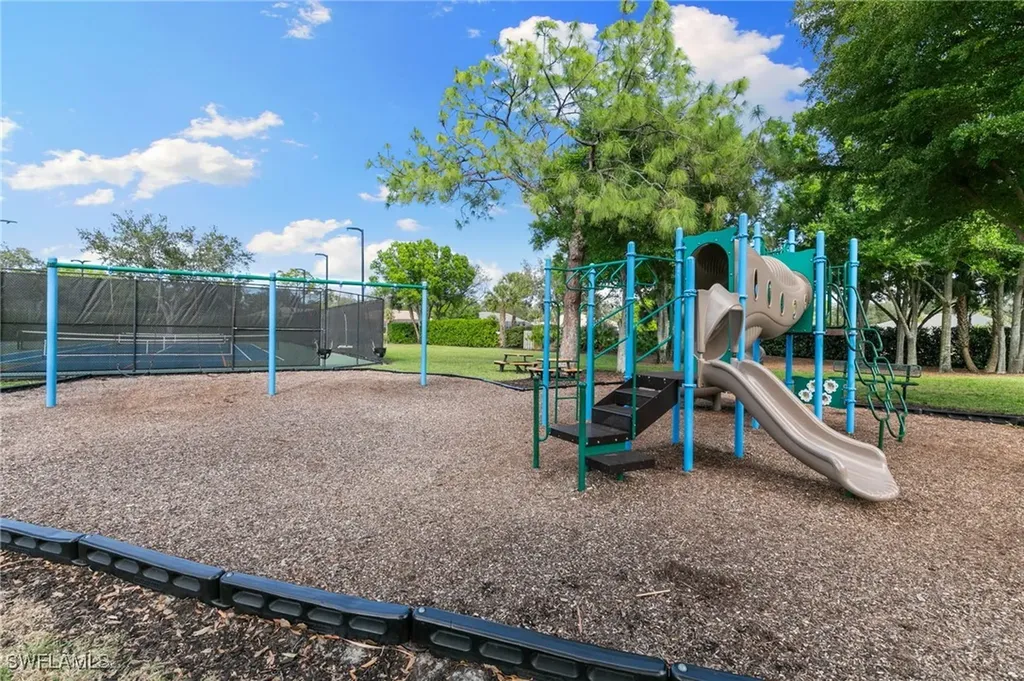 6737 Autumn Woods Boulevard Naples FL 34109