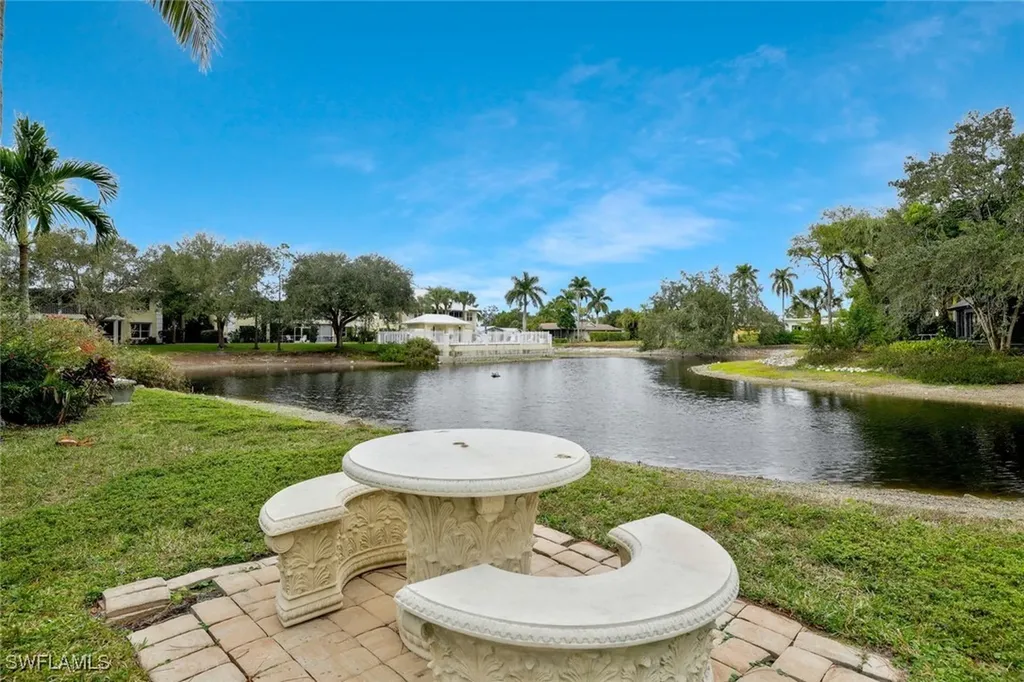 1329 Solana Road Naples FL 34103