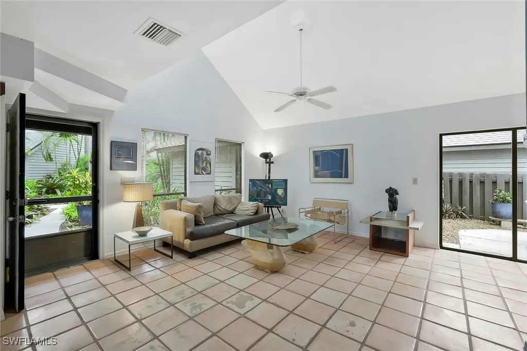 1329 Solana Road Naples FL 34103