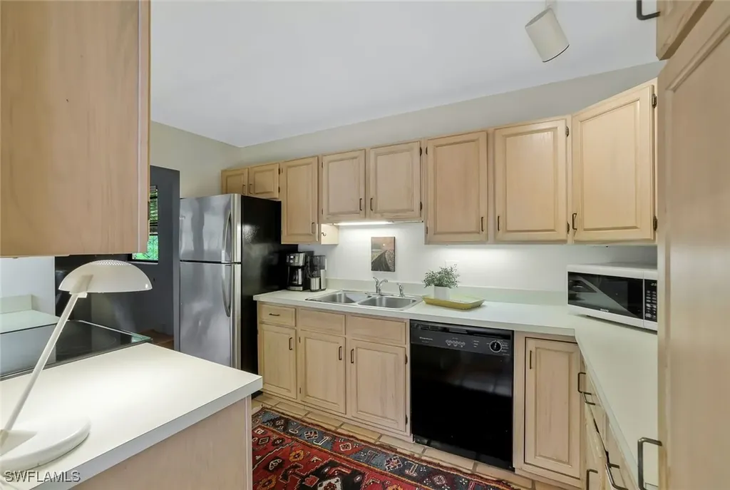 1329 Solana Road Naples FL 34103