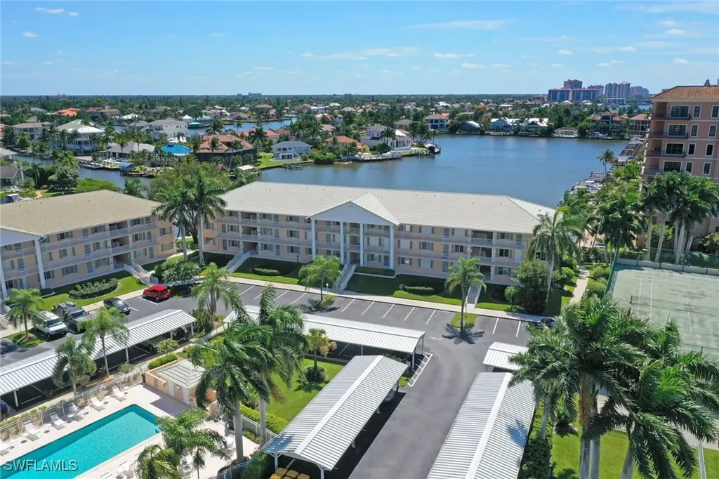 10682 Gulf Shore Drive Naples FL 34108