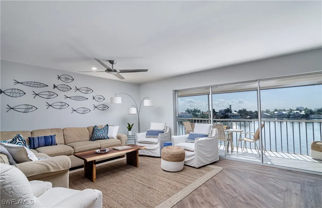 10682 Gulf Shore Drive Naples FL 34108