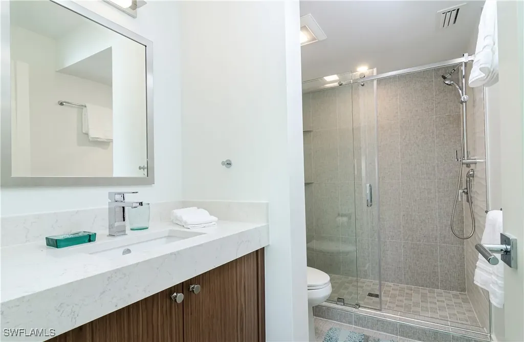10682 Gulf Shore Drive Naples FL 34108