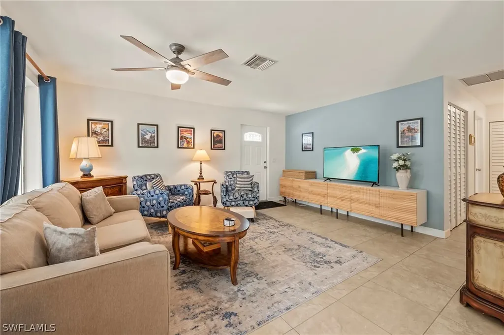 30 Kings Road Naples FL 34112