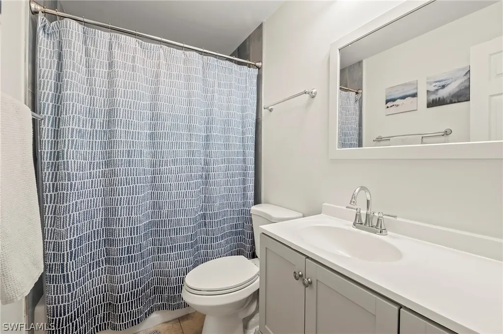 30 Kings Road Naples FL 34112