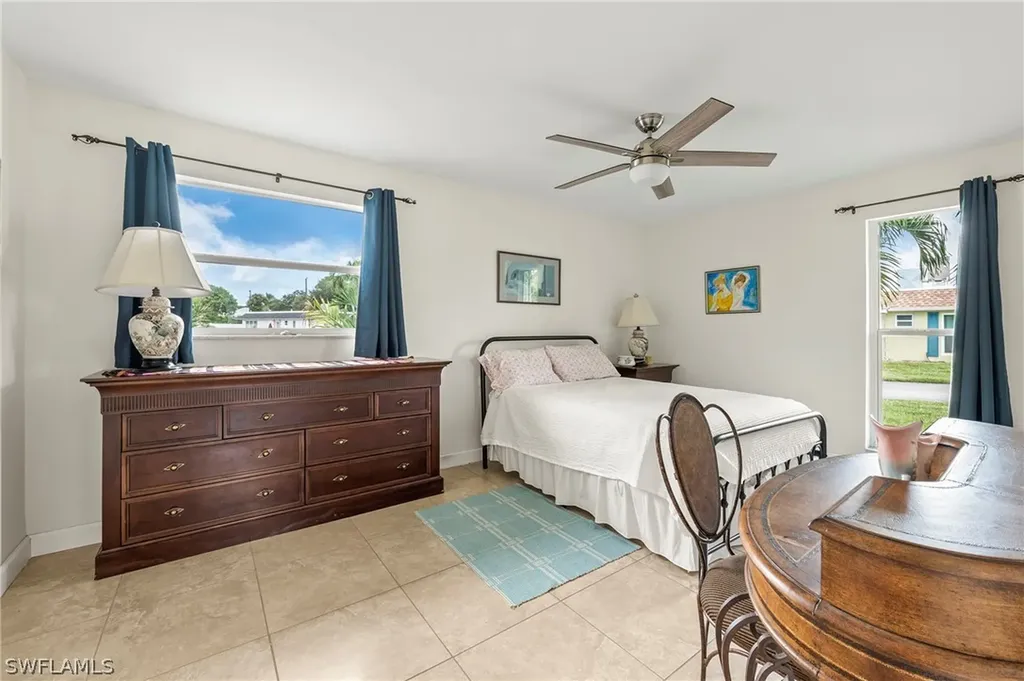 30 Kings Road Naples FL 34112