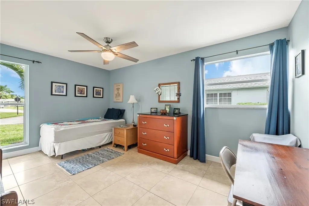 30 Kings Road Naples FL 34112