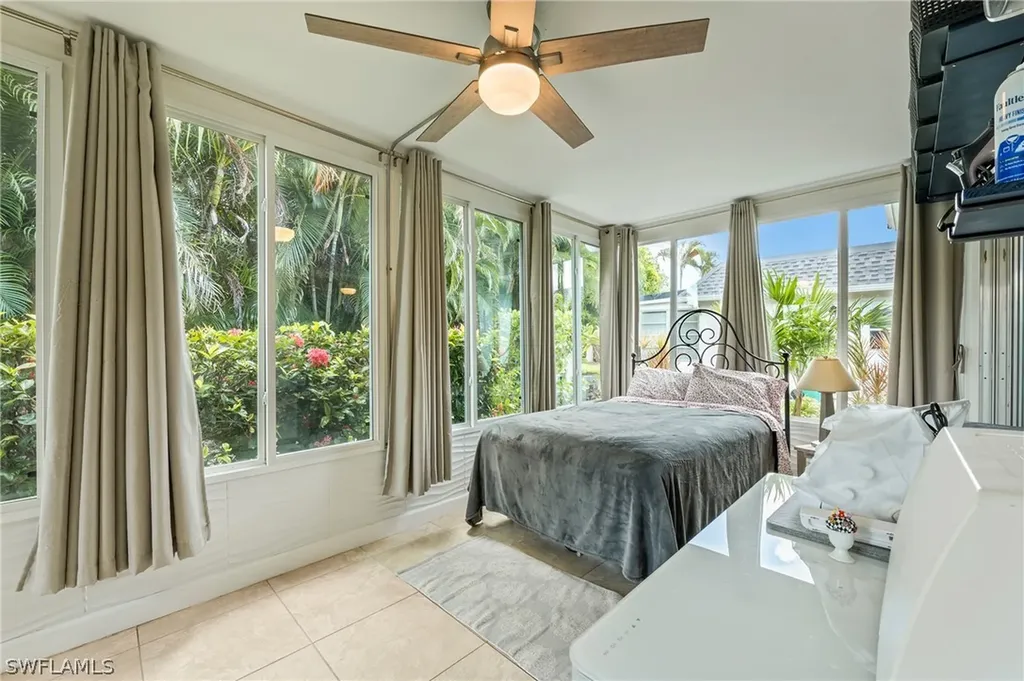 30 Kings Road Naples FL 34112