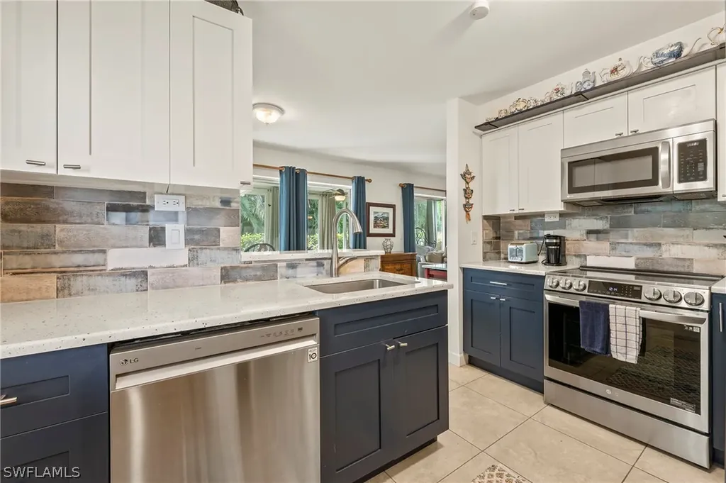30 Kings Road Naples FL 34112