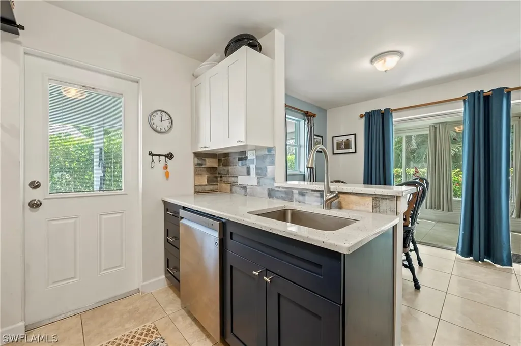 30 Kings Road Naples FL 34112