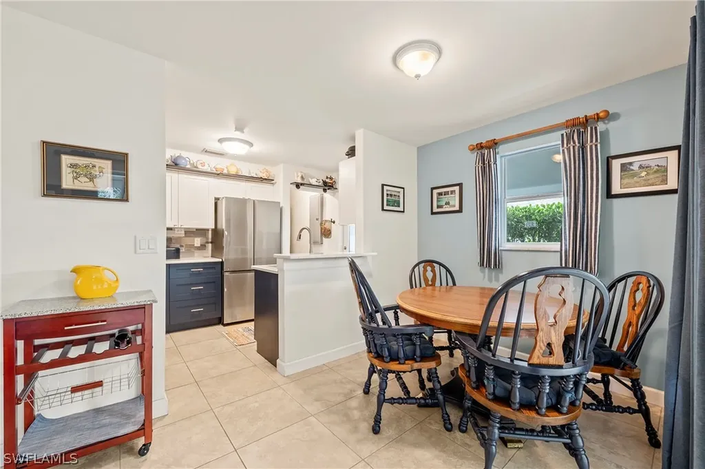 30 Kings Road Naples FL 34112