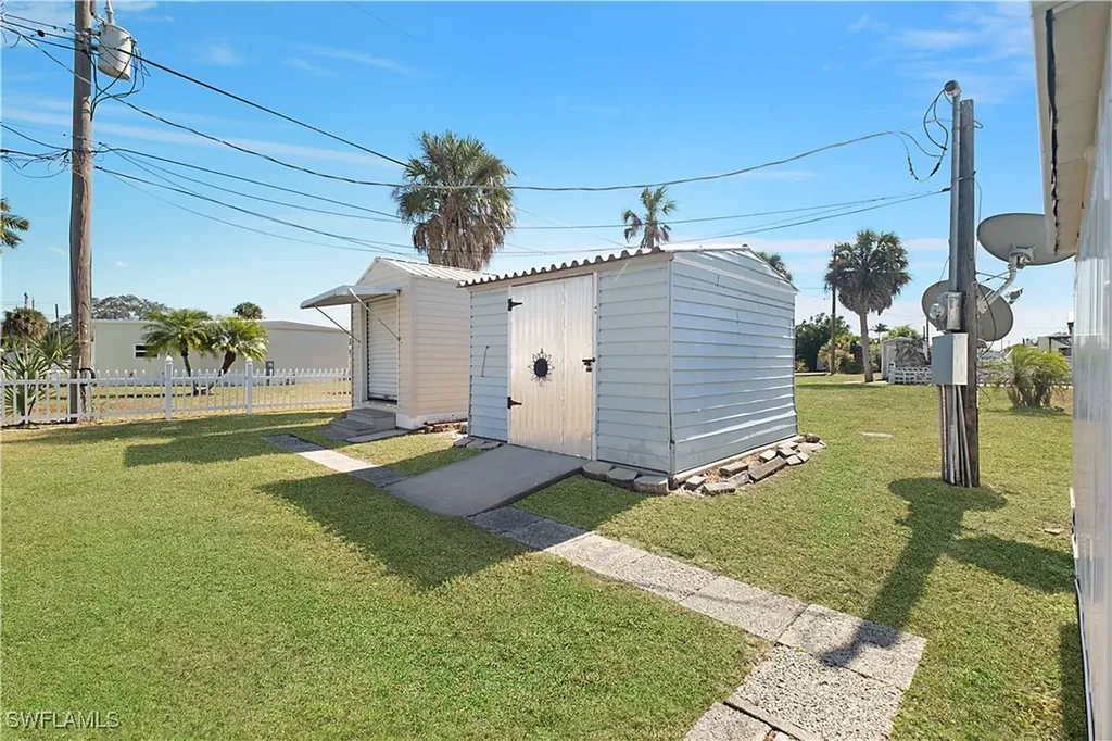 27355 Rue Viauv Avenue Bonita Springs FL 34135