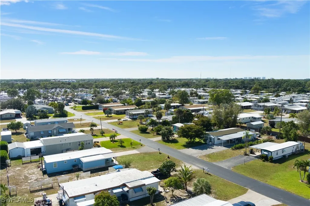 27355 Rue Viauv Avenue Bonita Springs FL 34135