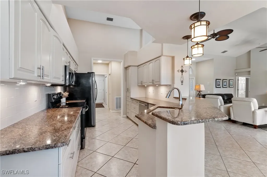 28491 Rochester Court Bonita Springs FL 34135