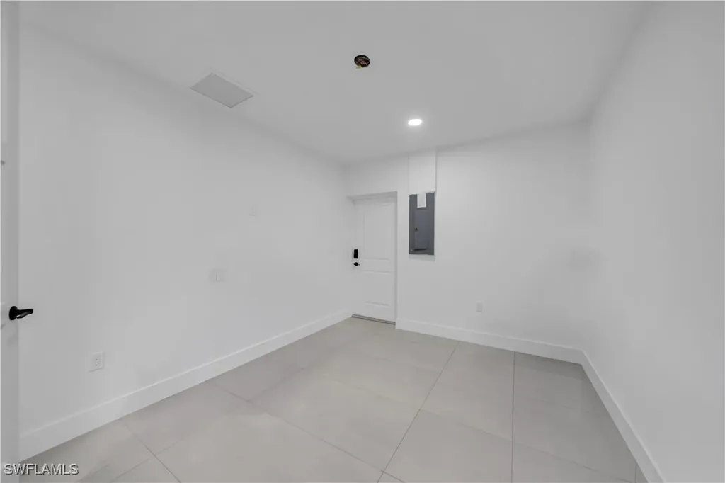 1140 NW 19th Place Cape Coral FL 33993