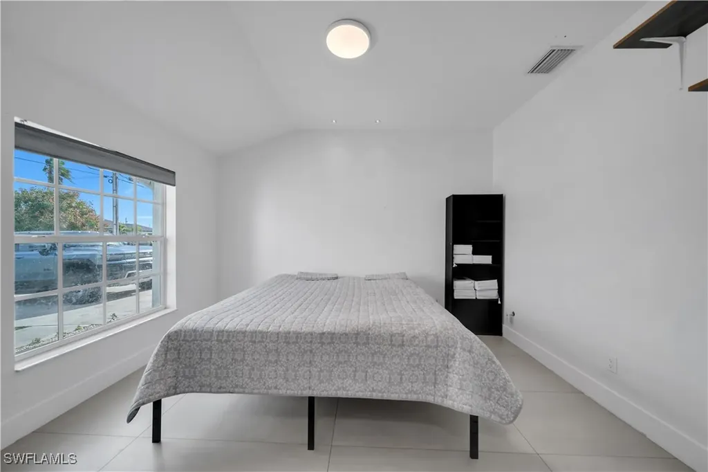 1140 NW 19th Place Cape Coral FL 33993