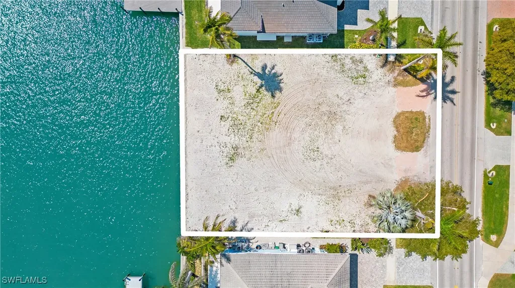 1293 Winterberry Drive Marco Island FL 34145