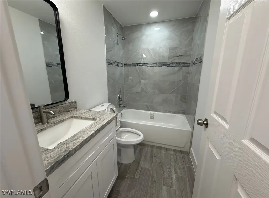 4885-4887 28th Street SW Lehigh Acres FL 33973